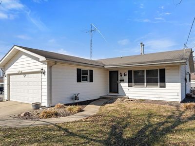 929 W Adams St, Nashville, IL, 62263