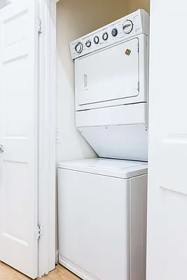 Rented by Smart City Real Estate LLC | media 24