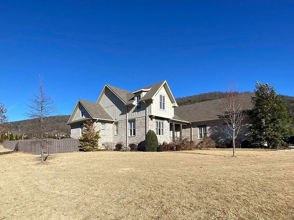 1st image of 7 Hadley Hill Ln SE