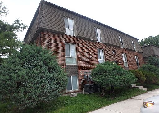 1st image of 1804 E Broadway APT 1W