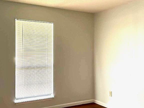 4th image of 103 Sleepy Ln