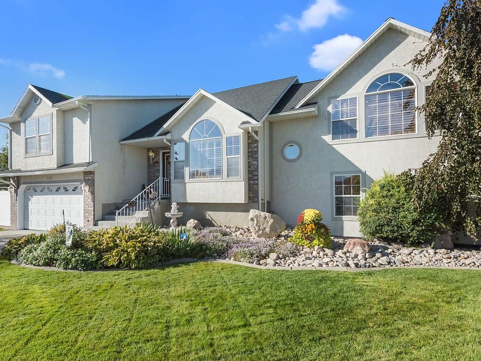 1st image of 8308 S Fox Pointe Ct