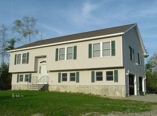 29 Barbour Dr, Bucksport, ME 04416