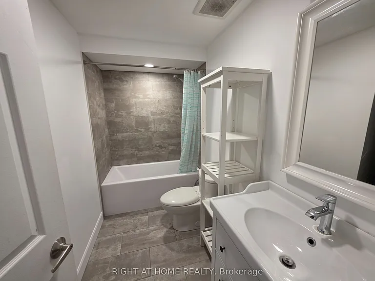 127 Dewitt Rd — Photo 15
