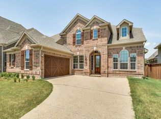 905 Southern Hills Way, Savannah, TX 76227