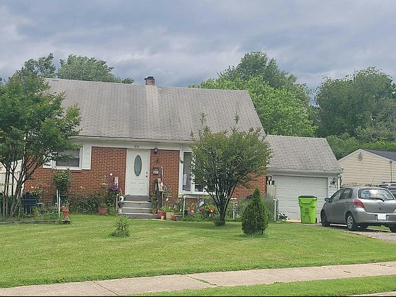 2nd image of 1833 Giles Ct