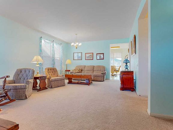 2nd image of 12643 Oak Grove Dr