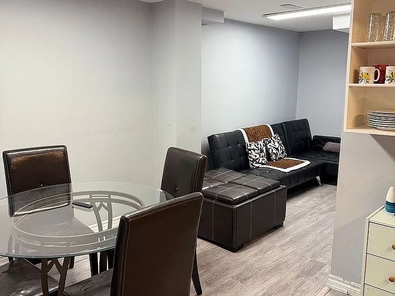 3250 Apricot St #BASEMENT — Photo 2