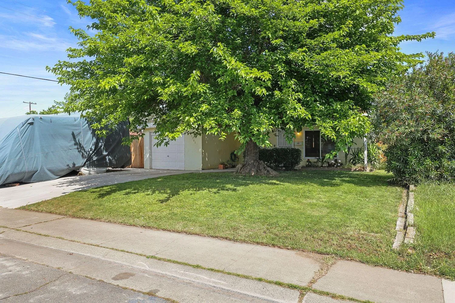 5705 39th St photo 1