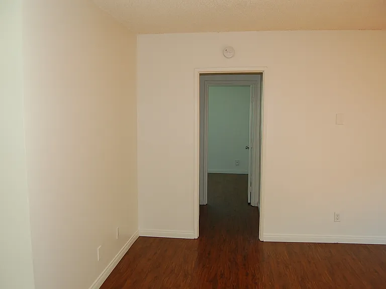 659 S Webster Ave #17 — Photo 10