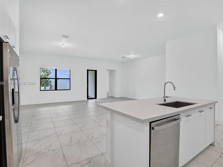 4574 SW 173rd Ave — Photo 9