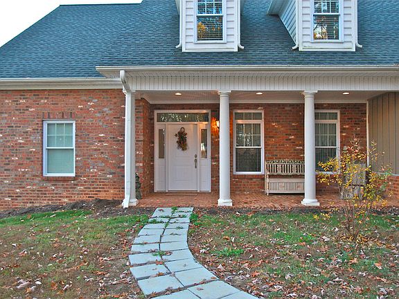 4th image of 313 Hidden Meadows Ln
