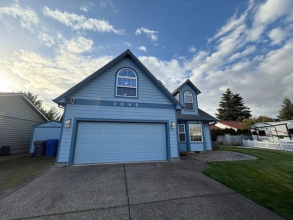 2nd image of 1049 Yorkshire Ct SE