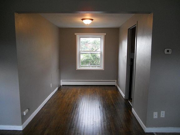 3rd image of 71 Linda Dr APT 3