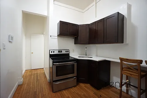 217 Ralph Ave #CR Photo 1 217 Ralph Ave #CR Photo 1