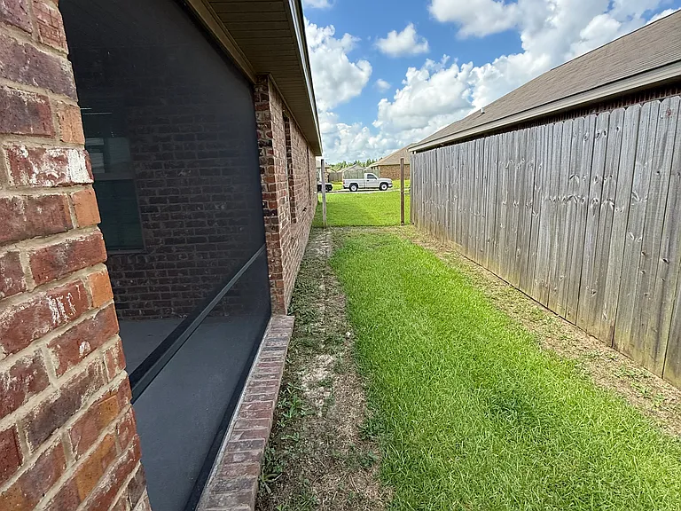 1307 Fairlawn Dr — Photo 17