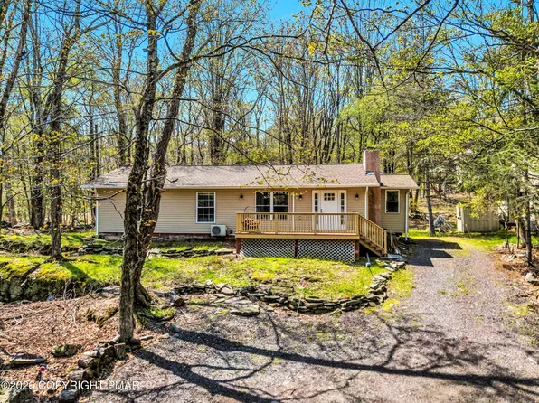 287 Lakeview Dr W, Lake Ariel, PA 18436