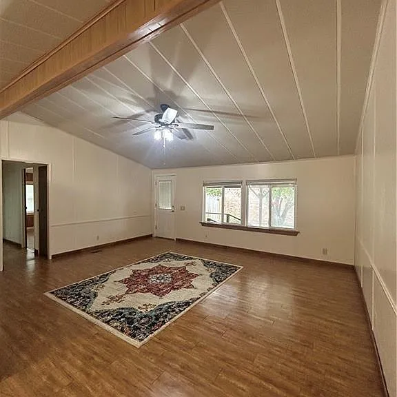 1205 Maple Ave — Photo 5