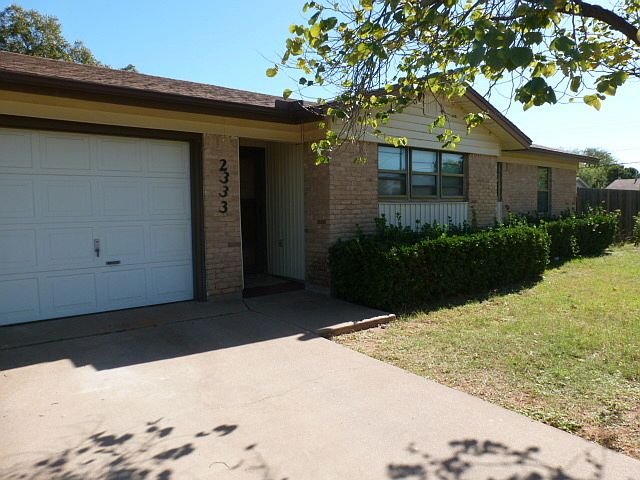 1st image of 2333 Meadowbrook Dr