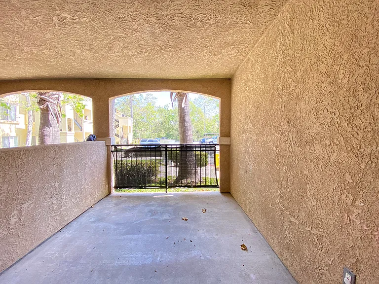 Sunny Creek Apartments — Photo 17