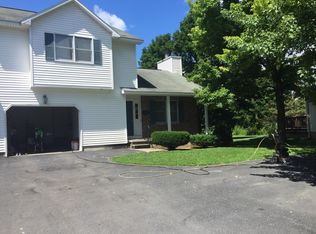 33 Stebbins Dr #2, Clinton, NY 13323