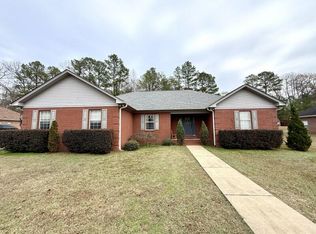 105 Woodson St, Fulton, MS 38843