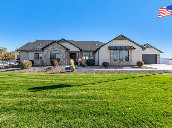 982 Farm House Rd, Grand Junction, CO 81505