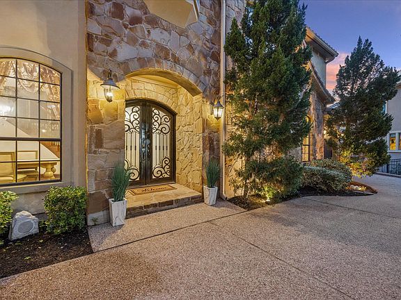 3rd image of 11805 Ranchview Ct