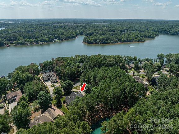 3rd image of 3216 Lake Pointe Dr