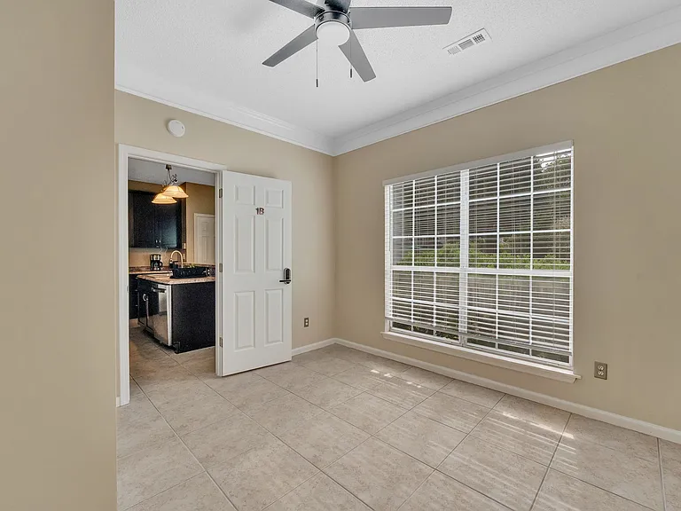 8335 Springhead Ln — Photo 21