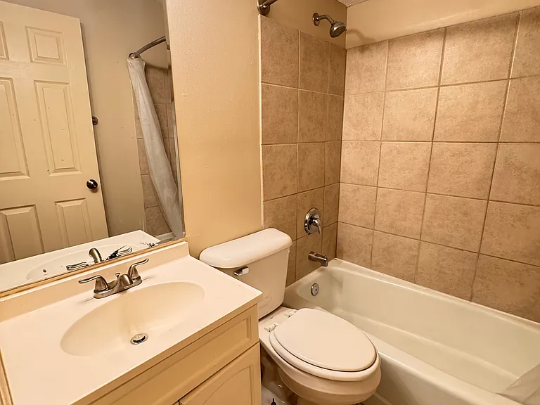 1520 D St #7 — Photo 9