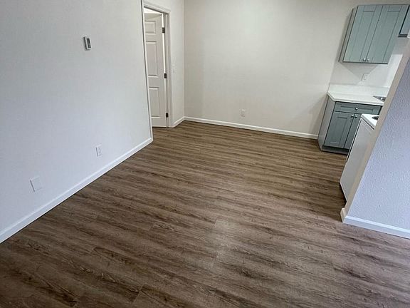 3rd image of 4011 Idaho St #9