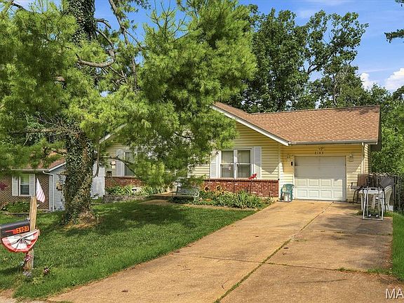 2nd image of 2103 Timber Ln