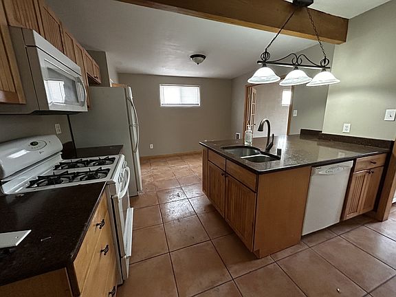 4th image of 408 Cornell Dr SE #A
