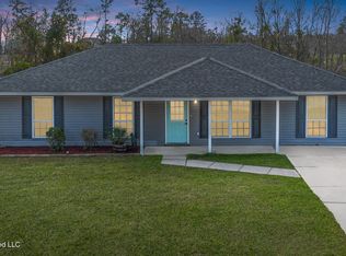 661 Michelle Dr, Biloxi, MS 39532