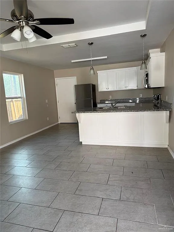 2 bed, 2.0 bath, 3654 sqft, $1,000 — Photo 4