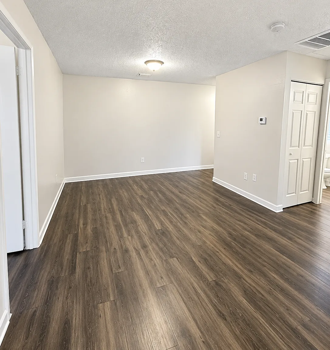 Large 2 Bed, 2 Bath - Channelview Condos — Photo 3