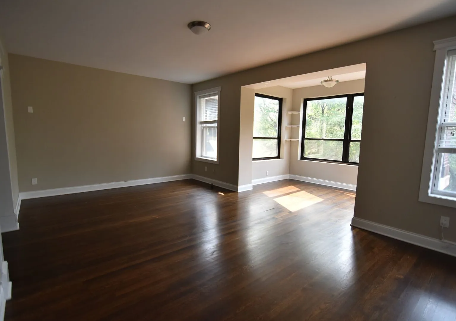 2 bed, 2.0 bath, 1000 sqft, $3,550 — Photo 1