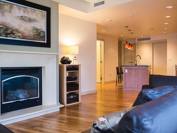 3rd image of 10650 NE 9th Pl Unit 1727