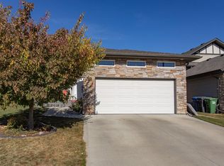 32 S Tanner St, Red Deer, AB T4P0S7
