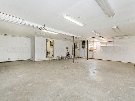 5th image of 3609 S Travis St