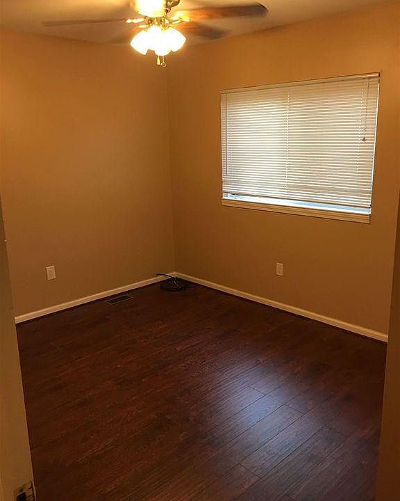 2nd image of 17647 Roseville Blvd #1