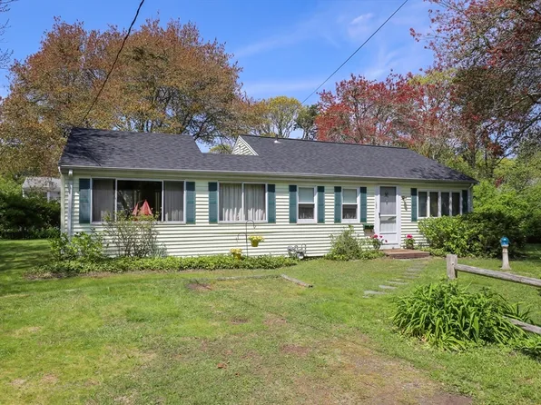 105 Nantucket Ave, South Yarmouth, MA 02664