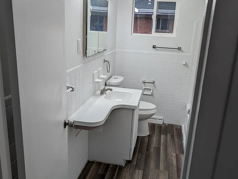 96 Cromwell Pl — Photo 13