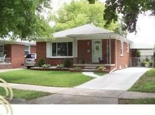 914 E Robert Ave, Hazel Park, MI