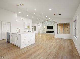2808 Crown Ridge Dr, Las Vegas, NV 89134