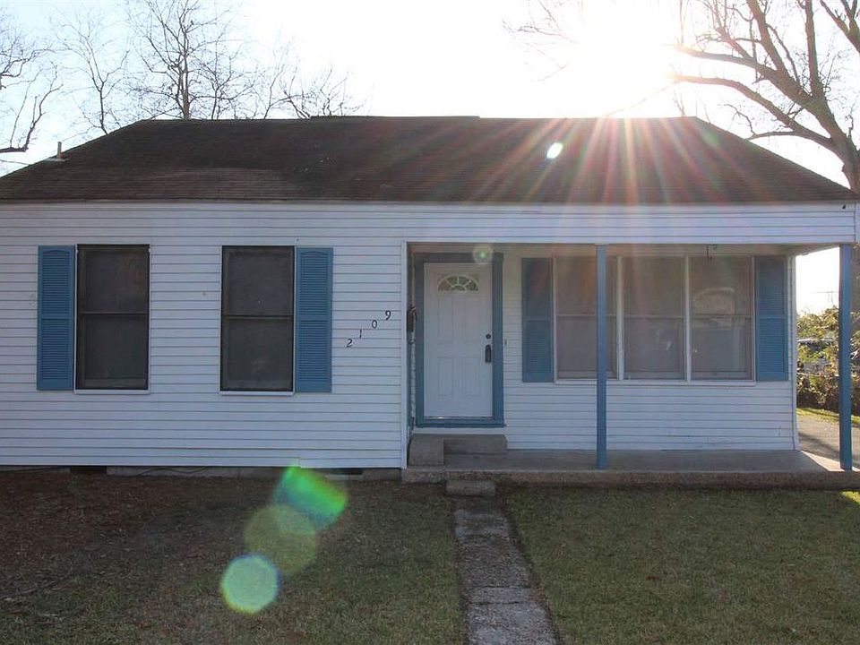 1st image of 2109 Green Ave