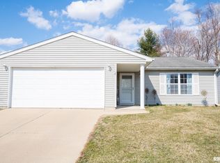 4527 W Rockwell Dr, Peoria, IL 61615