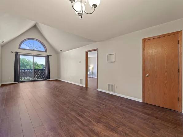 N58W23869 Hastings COURT #401, Sussex, WI 53089