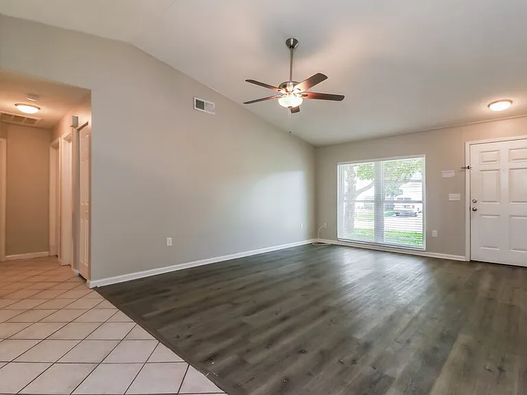 706 Hazy Meadow Ct — Photo 3